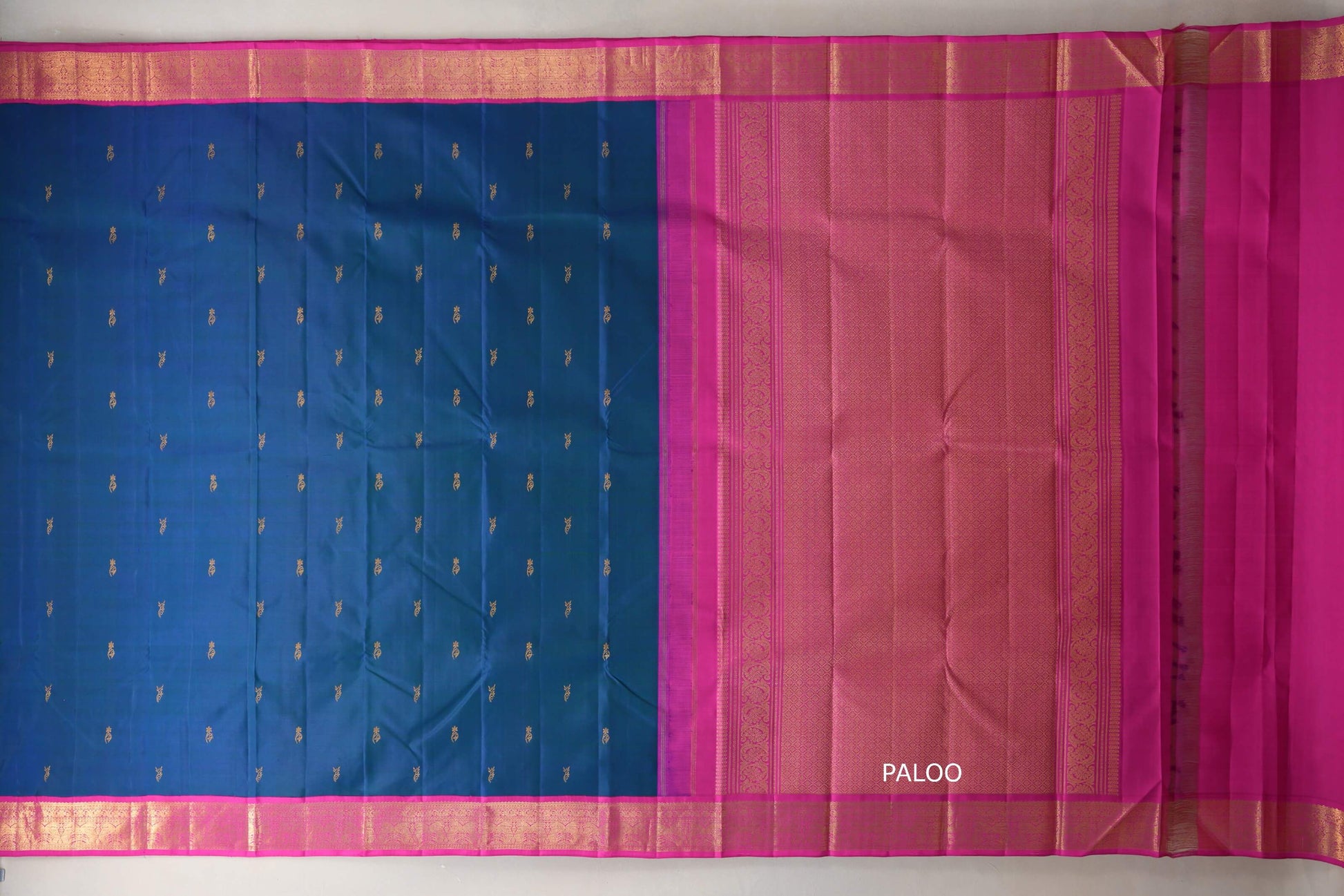 Peacock blue with bright magenta Vintage Kanjivaram Silk Saree by Shreenivas Silks paloo