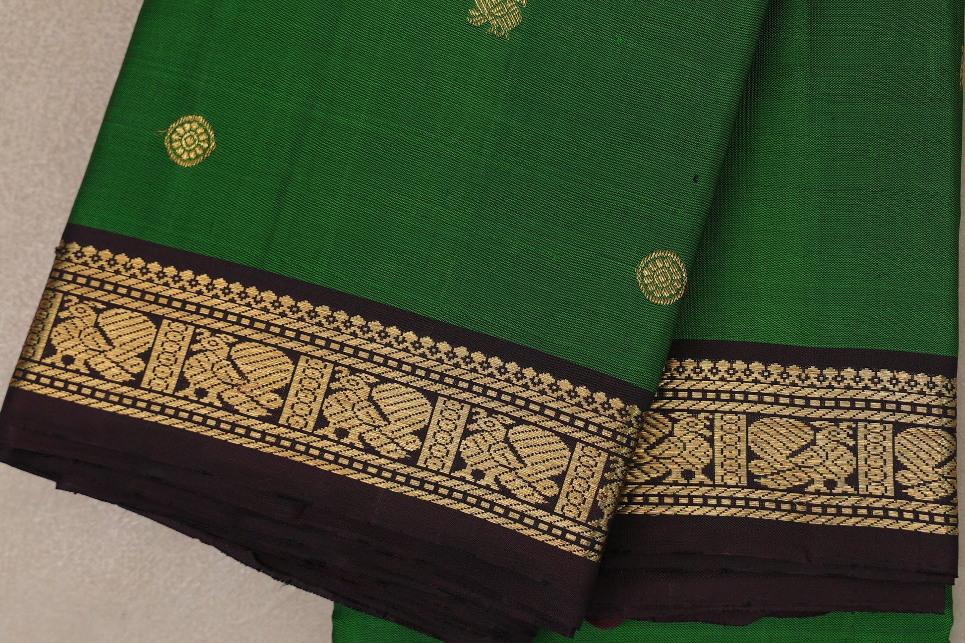 Forest green with Deep Plum border Vintage Kanjivaram Silk Saree by Shreenivas Silks  border