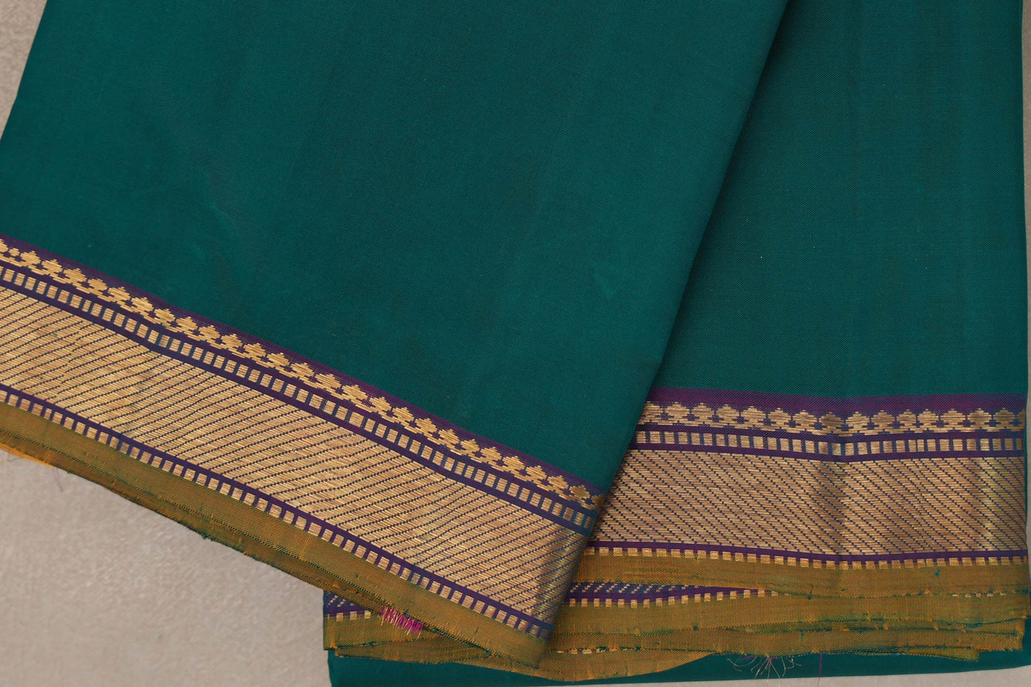 Peacock Green Vintage Kanjivaram Silk Saree by Shreenivas Silks  border