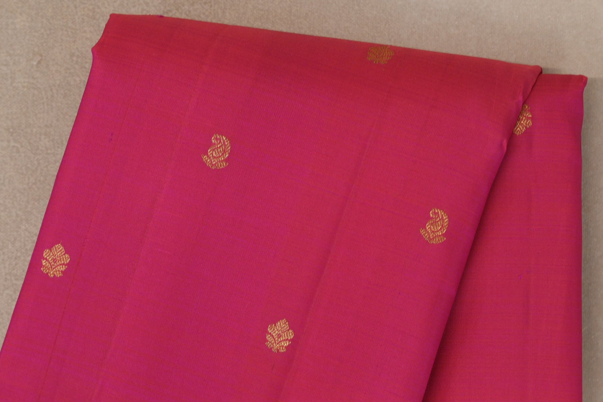 Orangish pink Vintage Kanjivaram Silk Saree  body