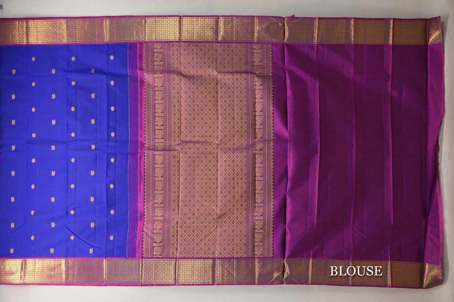Deep Blue with Deep Magenta Borders Vintage Kanjivaram Silk Saree blouse