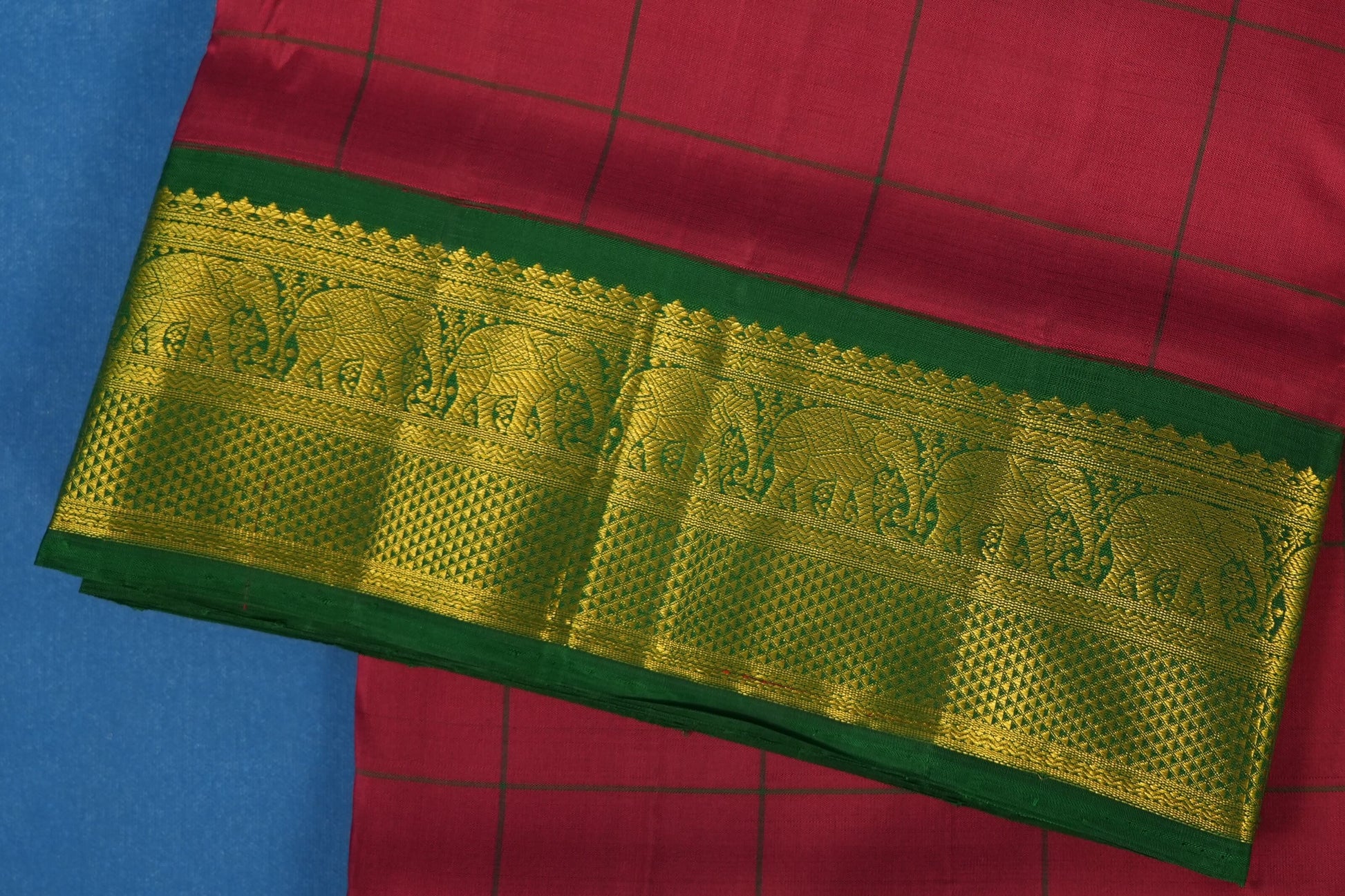 Maroon ten yards silk saree border