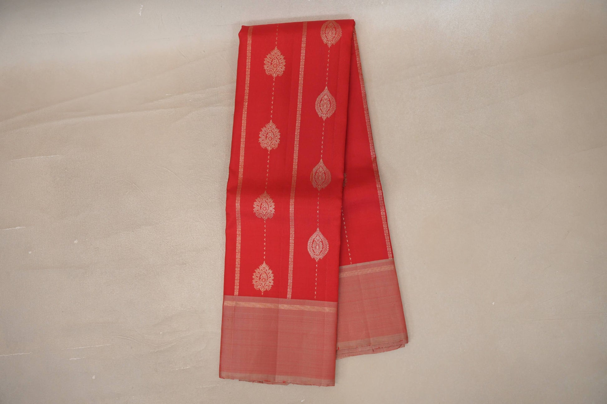 Online Tomato Red Vintage Kanjivaram Silk Saree