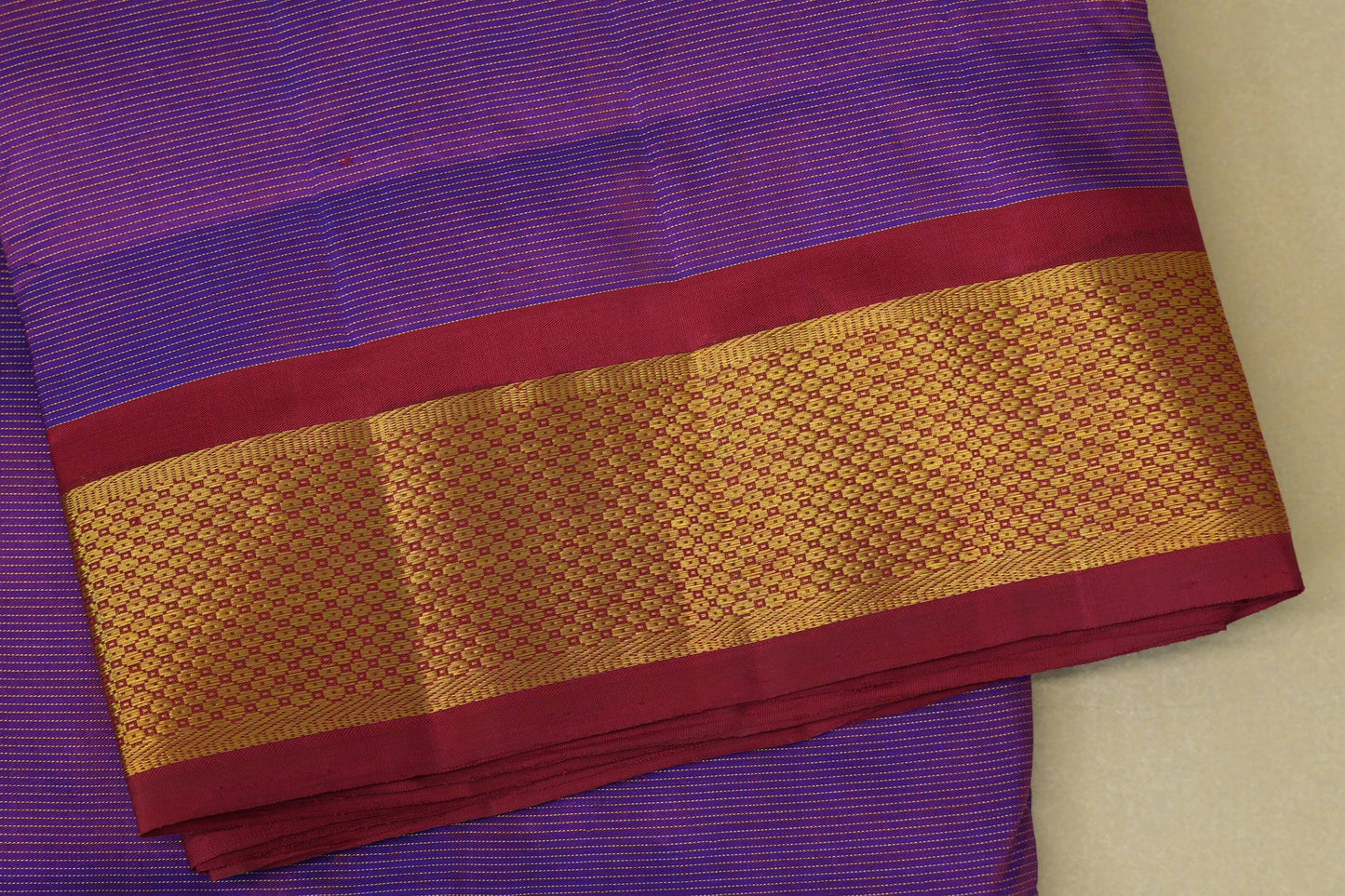 Dual Tone Magenta and Violet Ten yards vaira oosi silk saree border zoom