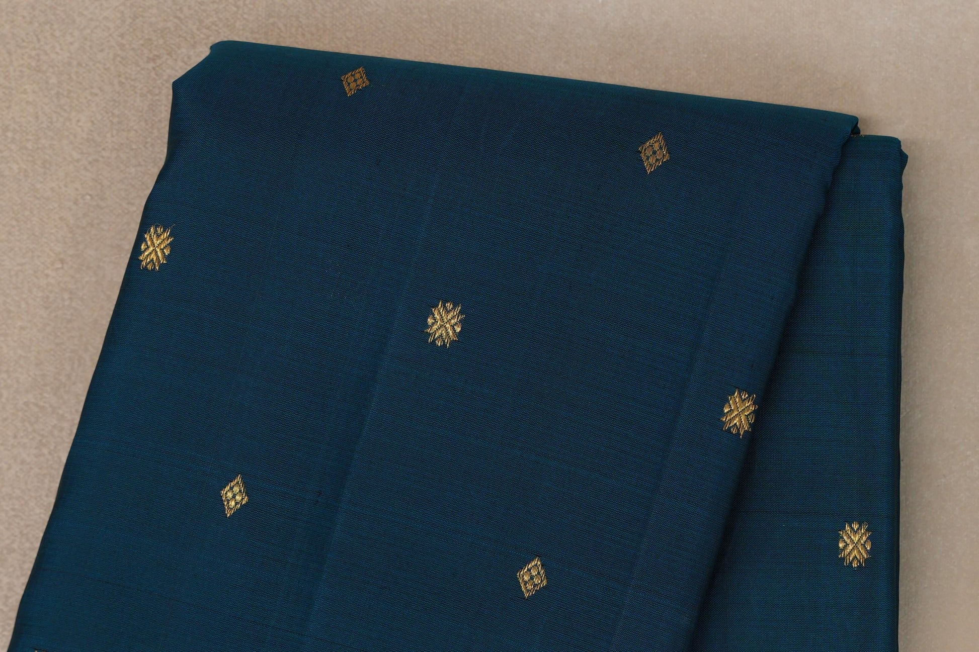 Deep Teal Vintage Kanjivaram Silk Saree body