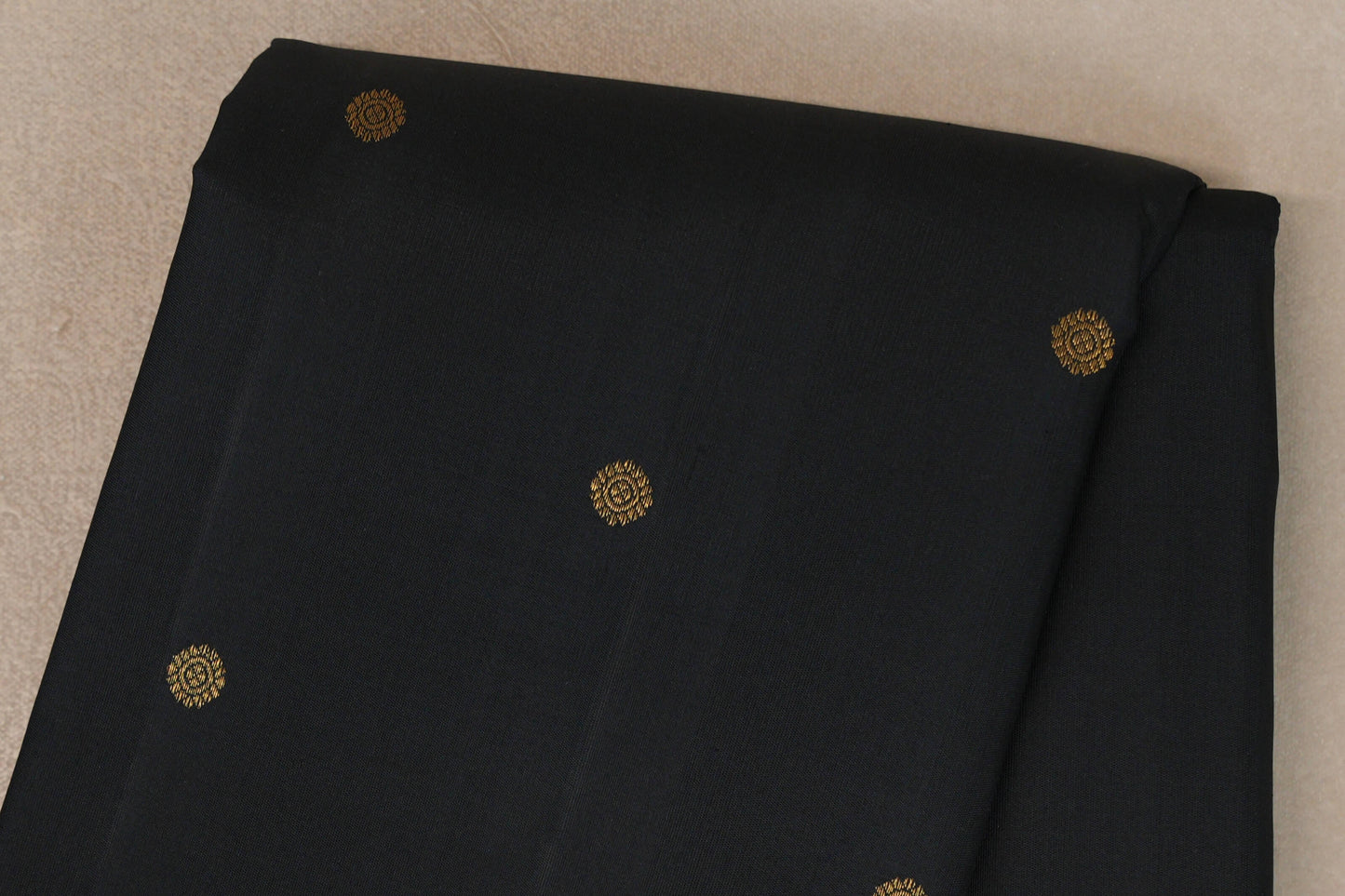 Black Borderless Vintage Kanjivaram Silk Saree body