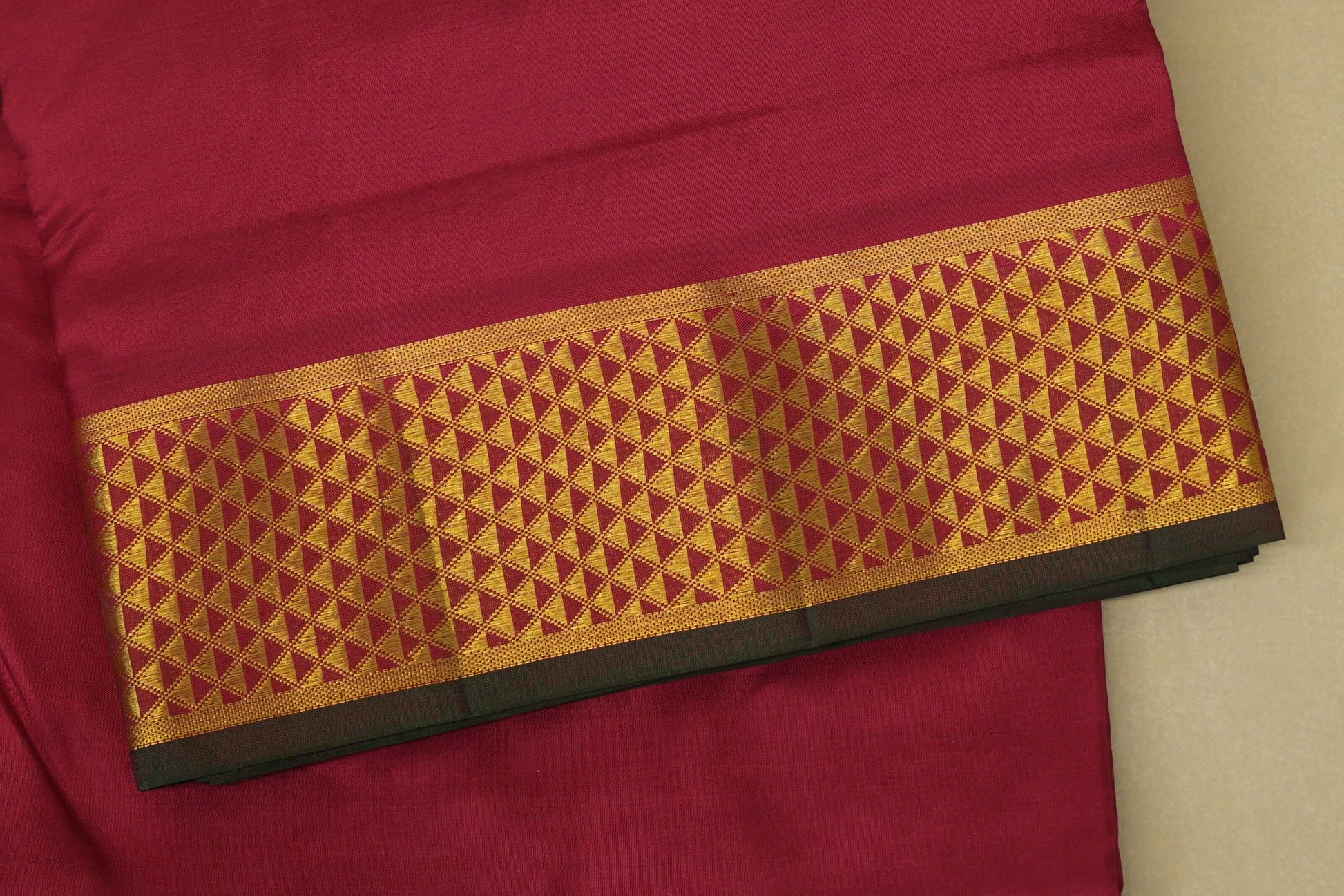 Reddish Maroon Ten yards silk saree border zoom