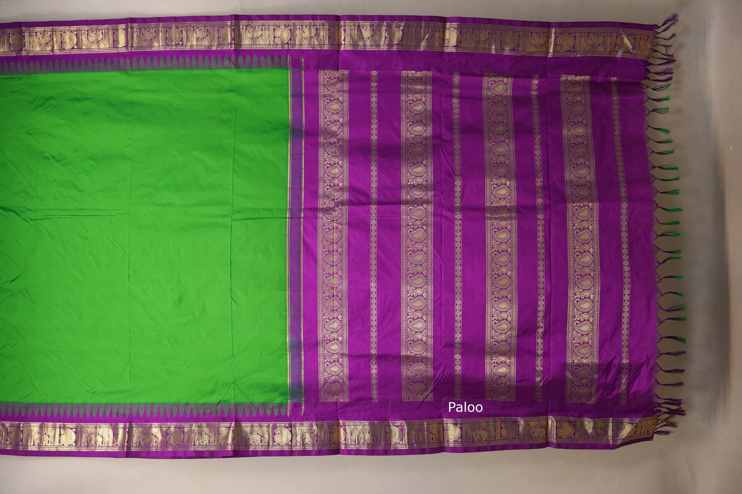 Parrot Green with purple borders Ten yards silk saree paloo