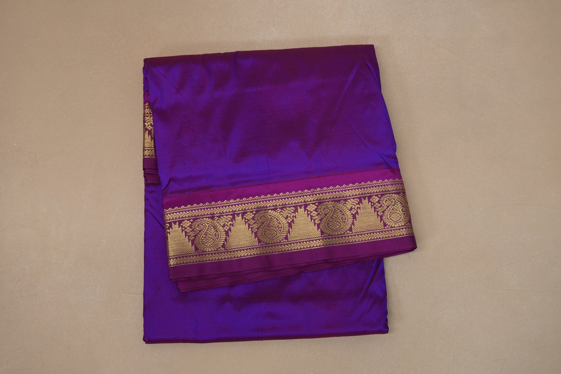 Dual Tone of blue and magenta Ten yards silk saree