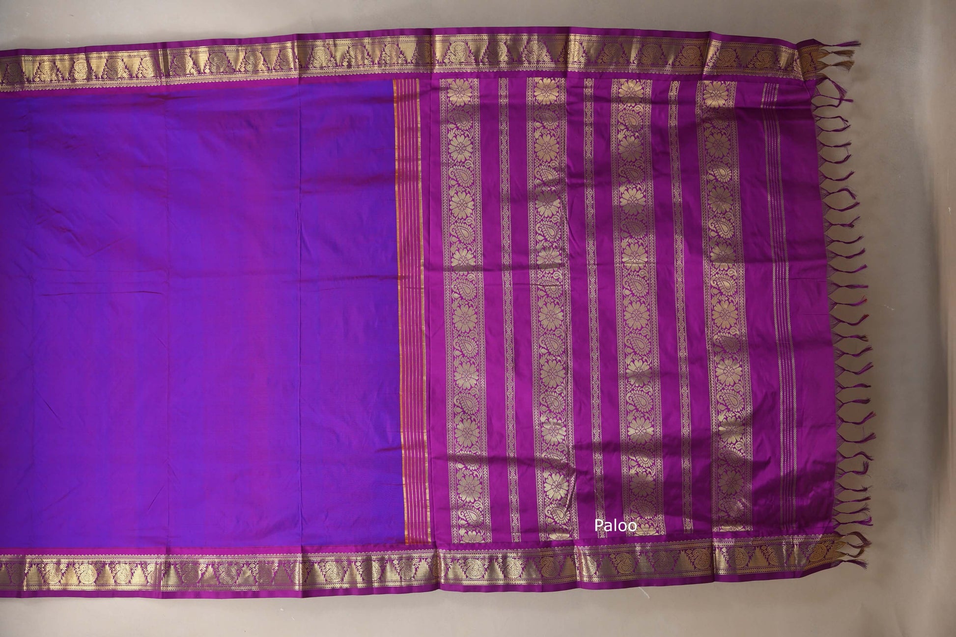 Dual Tone of blue and magenta Ten yards silk saree paloo