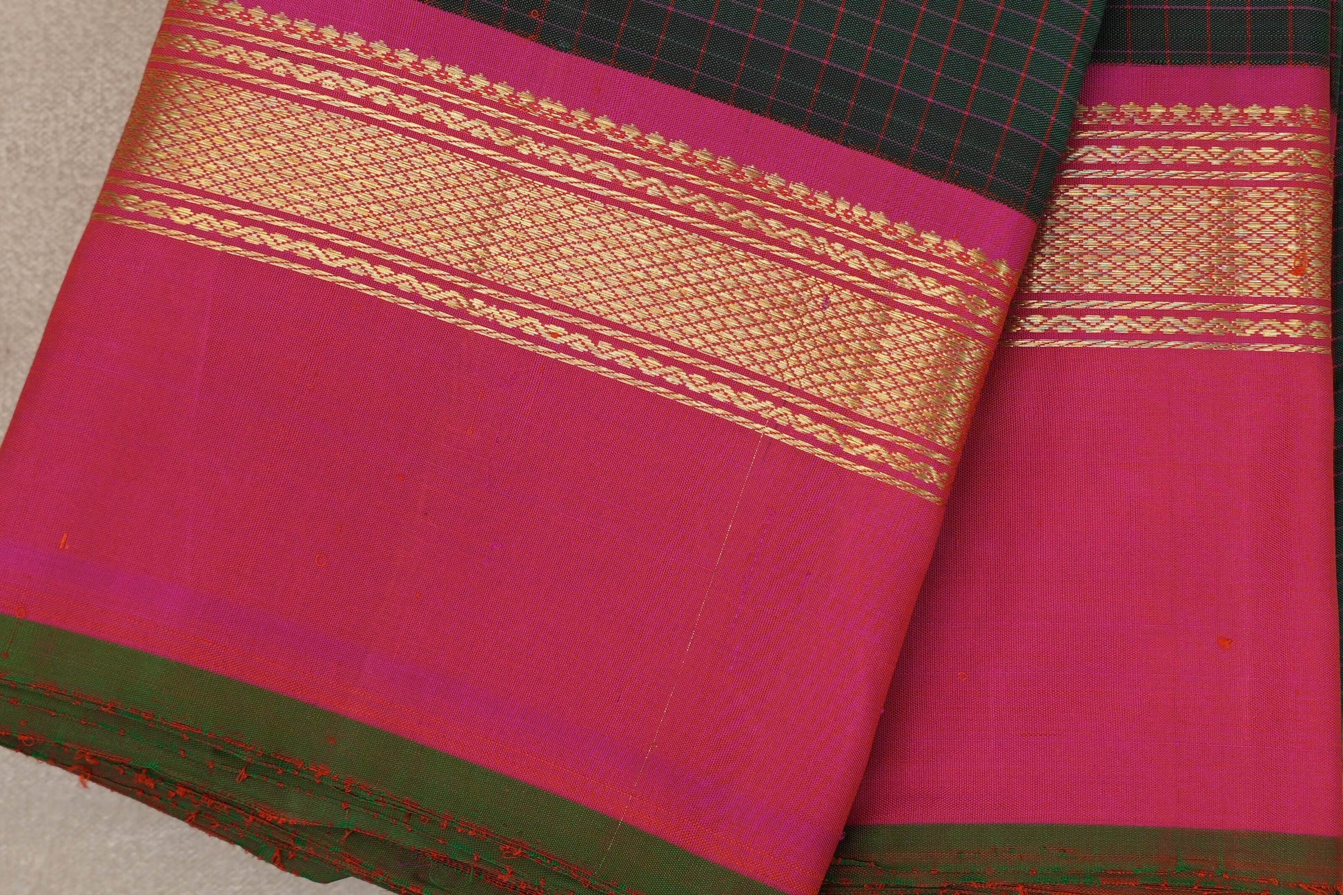 Dual Tone of Deep Plum & Dark Green Vintage Kanjivaram Silk Saree border