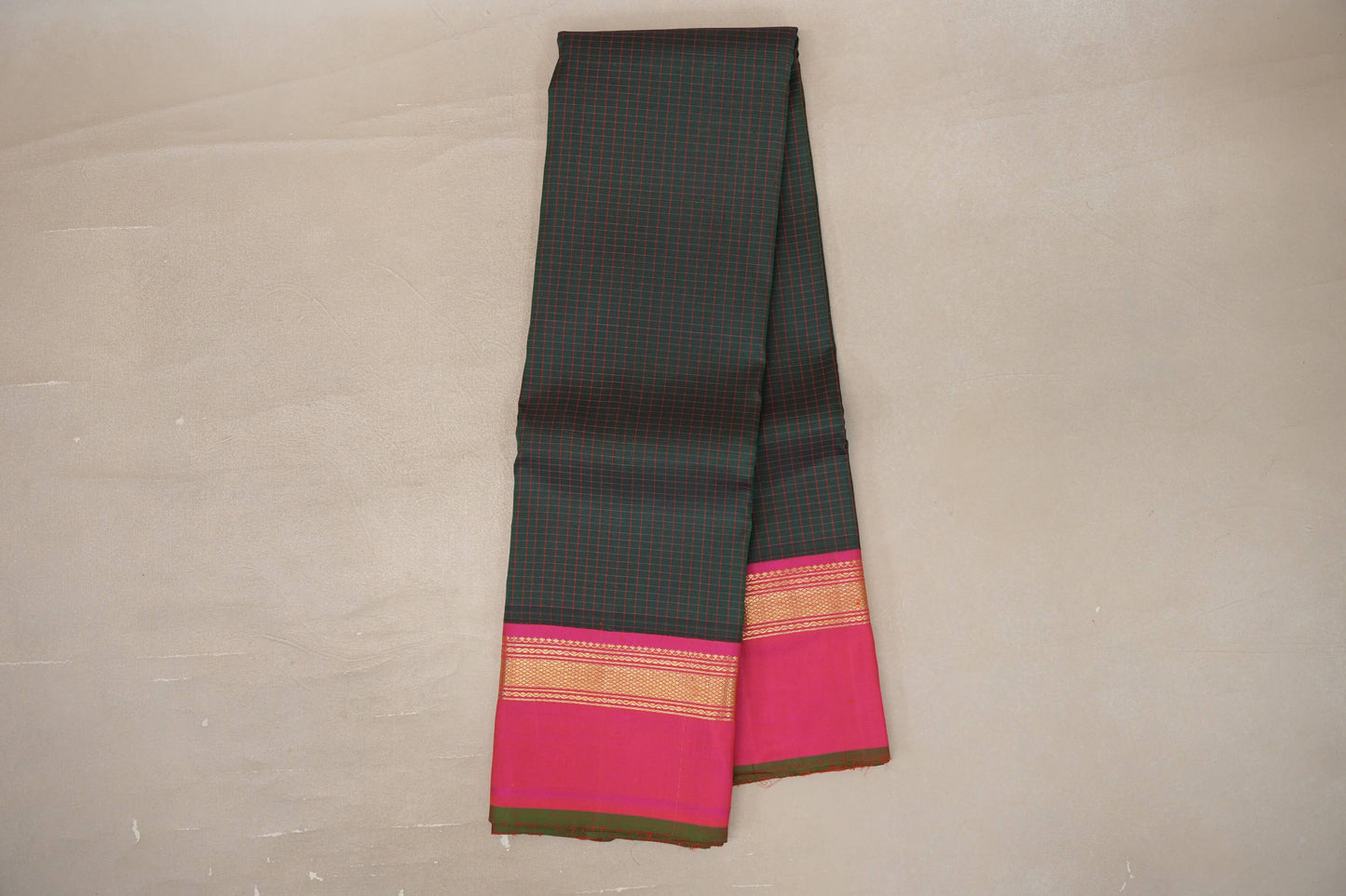 Online Dual Tone of Deep Plum & Dark Green Vintage Kanjivaram Silk Saree