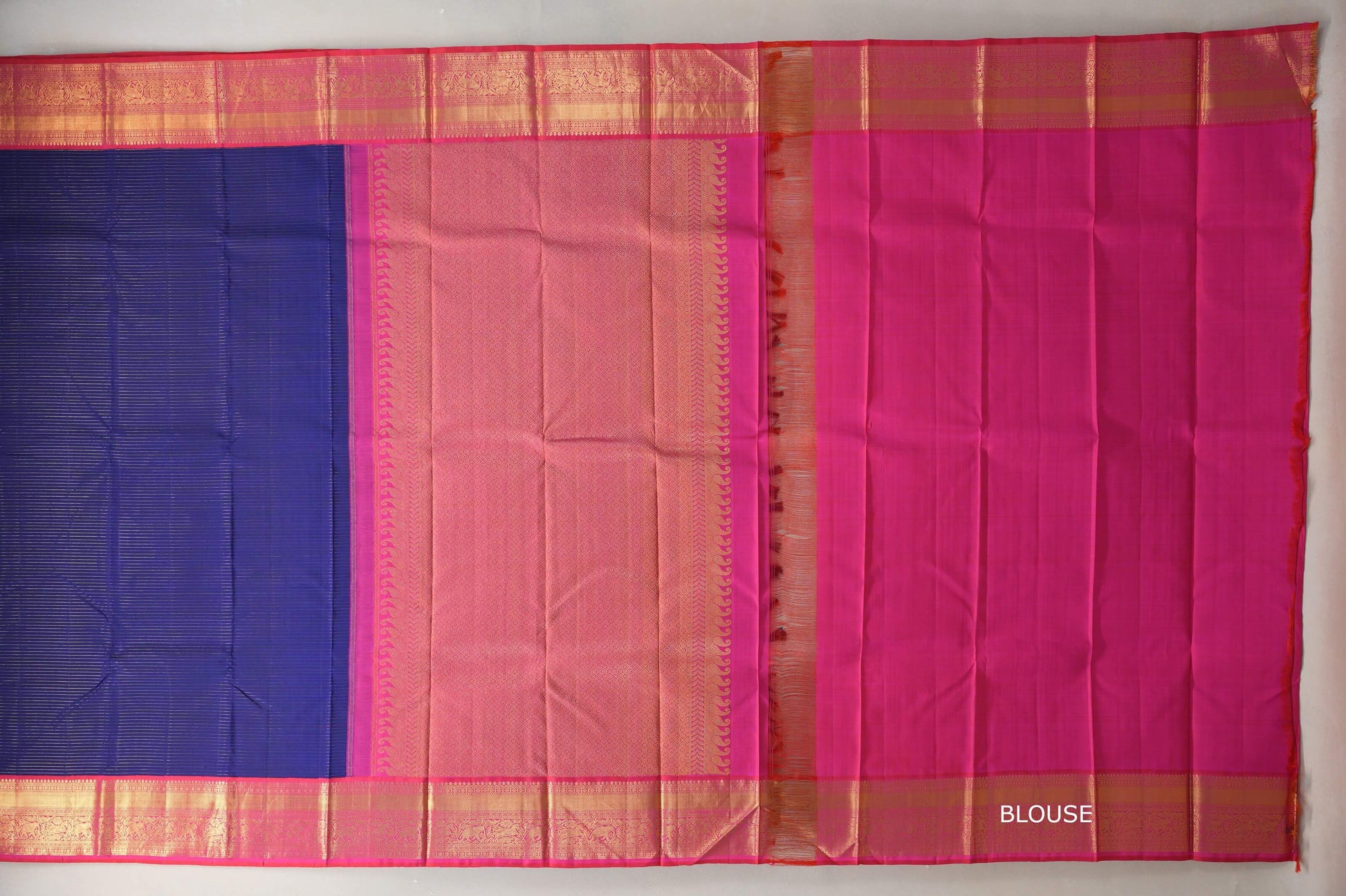 Deep Blue Vaira Oosi with Orangish Pink Borders Vintage Kanjivaram Silk Saree blouse