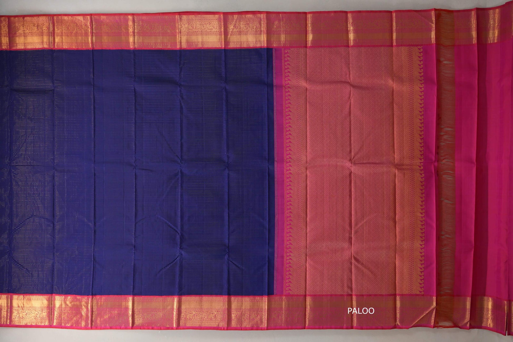 Deep Blue Vaira Oosi with Orangish Pink Borders Vintage Kanjivaram Silk Saree paloo