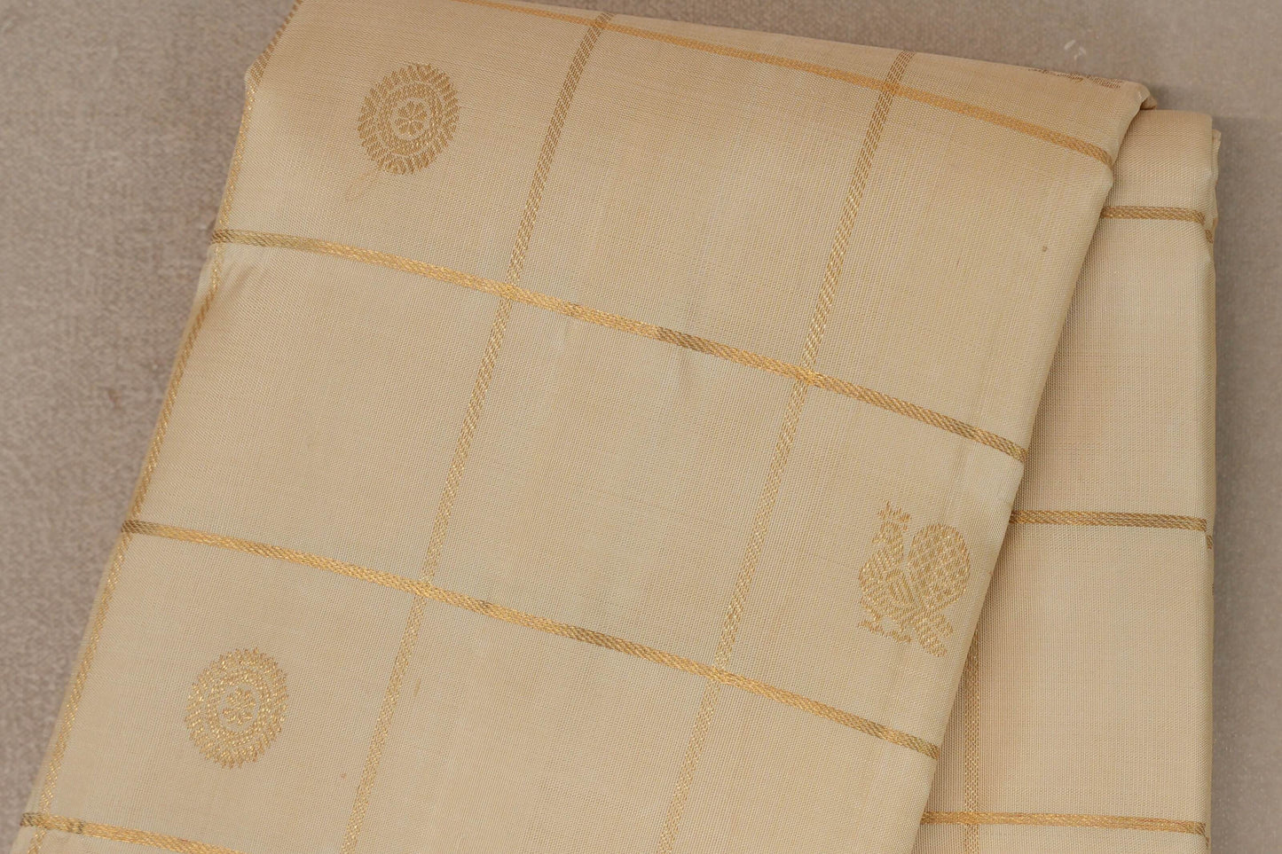 Cream Vintage Kanjivaram Silk Saree body