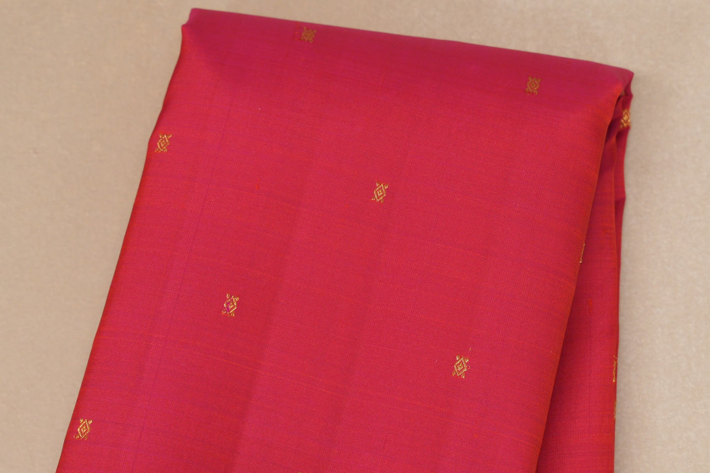 Rani Pink Vintage Kanjivaram Silk Saree by Shreenivas Silks body