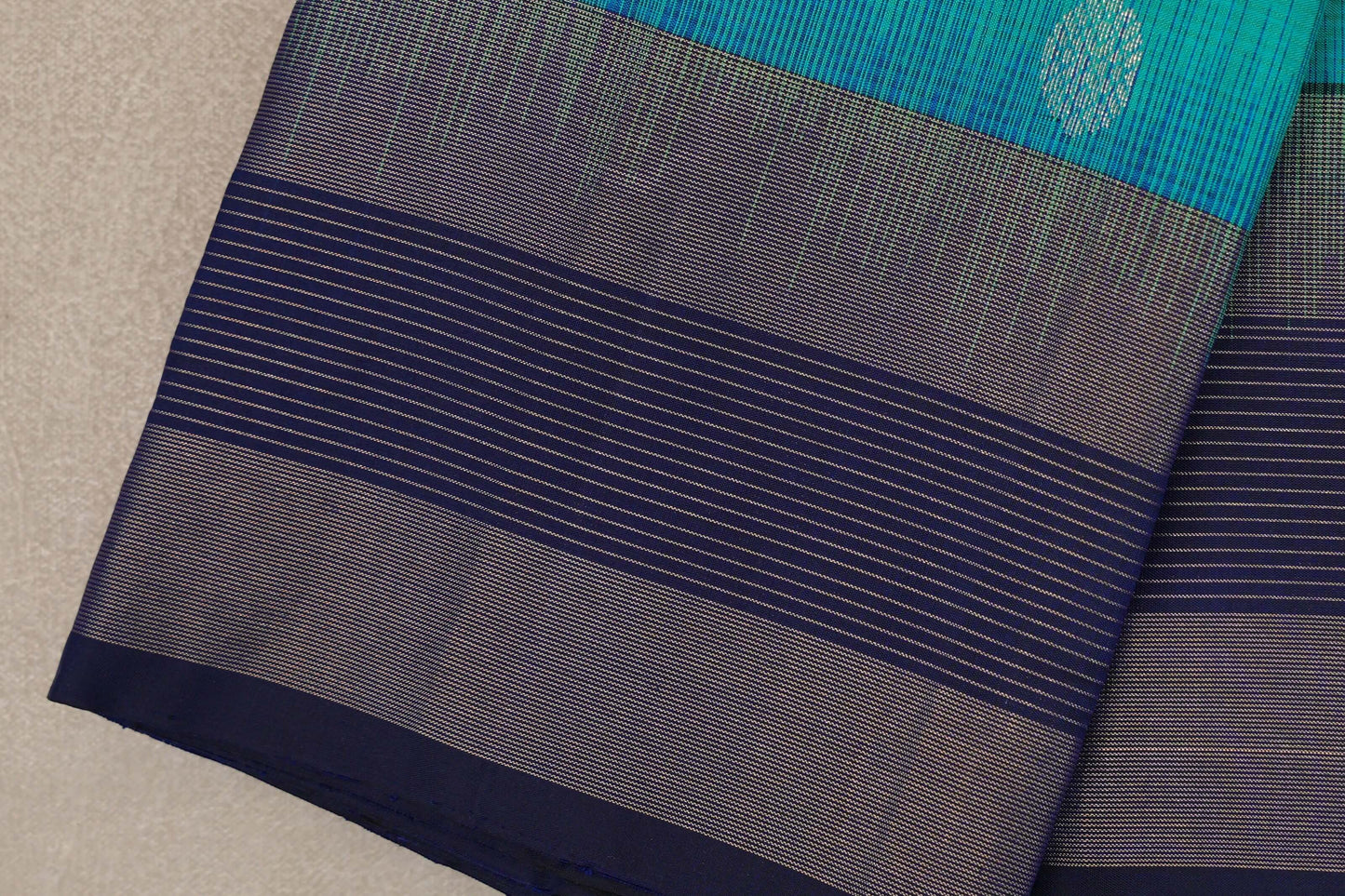 Dual Tone of Green and Blue Light Weight Kanchipuram Silk Saree border