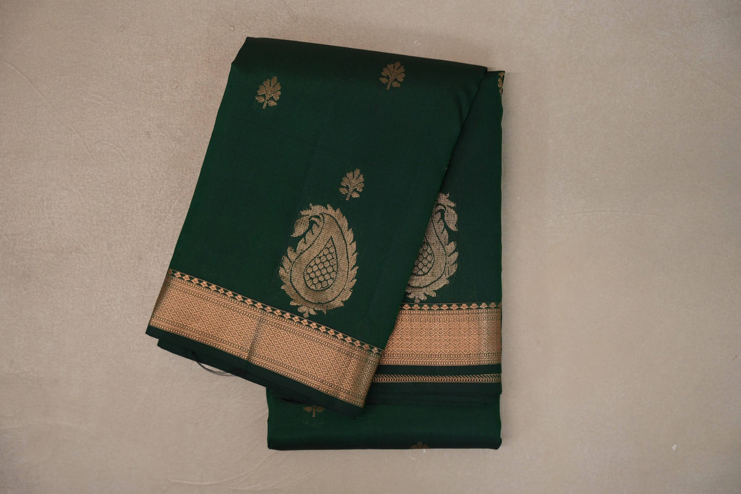 Deep Bottle Green Light Weight Kanchipuram Silk Saree