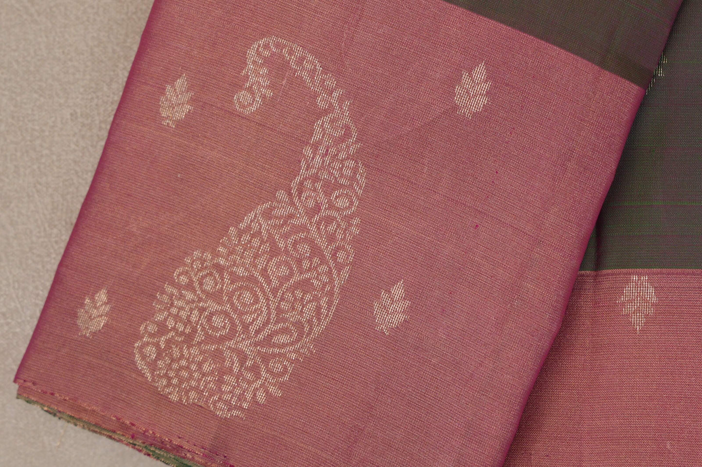 Dual Tone of Pink & Green Light Weight Kanchipuram Silk Saree border