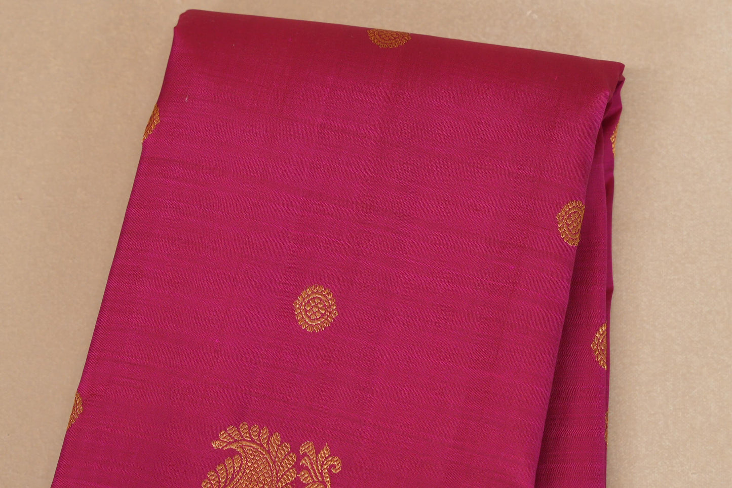 Magenta Vintage Kanjivaram Silk Saree by Shreenivas Silks body
