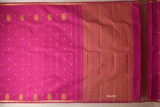 Magenta Vintage Kanjivaram Silk Saree by Shreenivas Silks paloo
