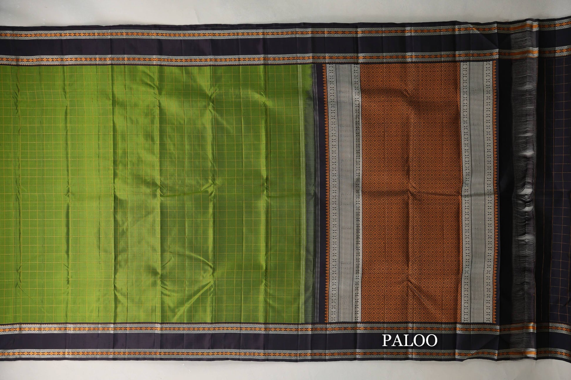 Parrot Green Thread Woven Vintage Kanjivaram Silk Saree paloo
