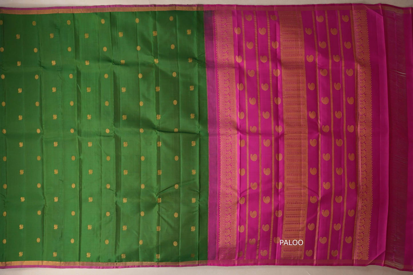 Bright Leaf Green with magenta border Vintage Kanjivaram Silk Saree paloo
