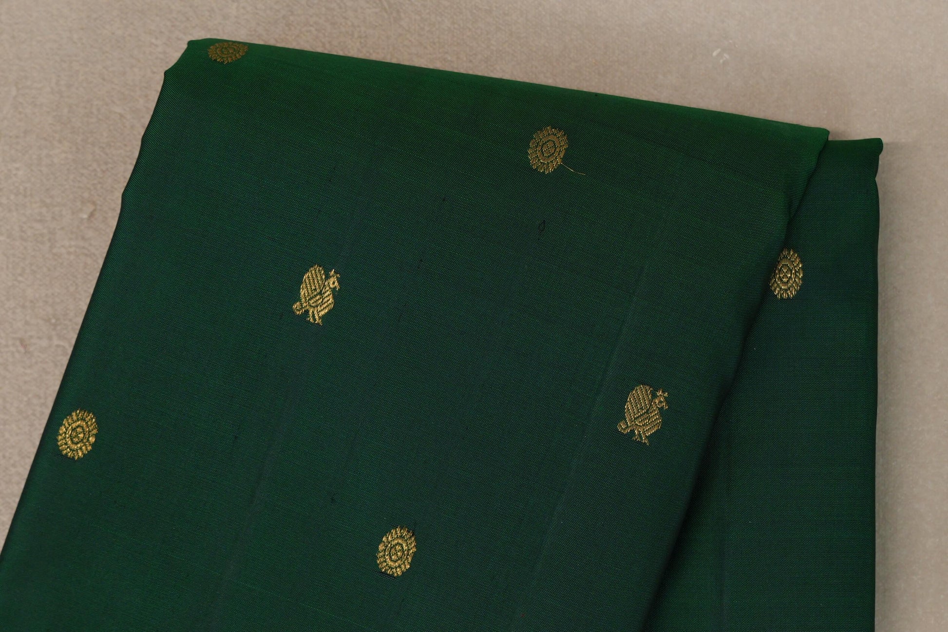 Bottle Green Vintage Kanjivaram Silk Saree body