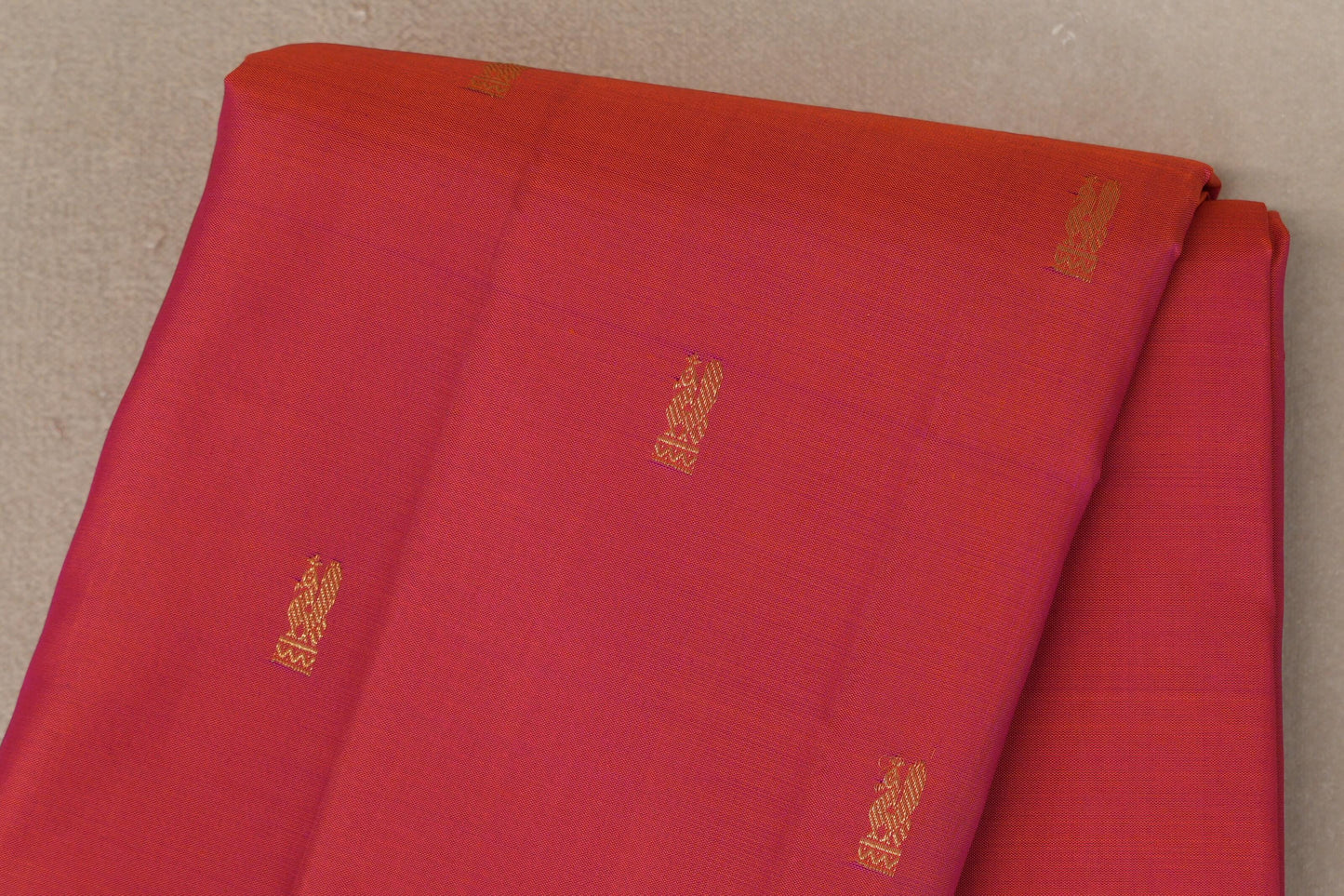Dual Tone of Orange & Pink with Magenta with Bottle Green Selvedge Borders Vintage Kanjivaram Silk Saree body