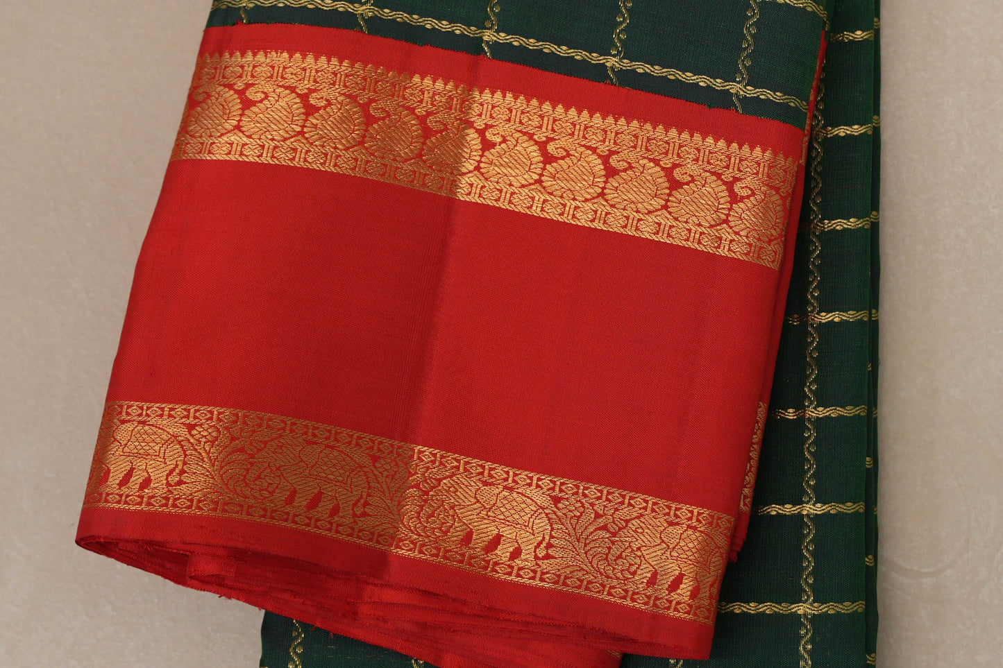 Dark Bottle Green  Kanjivaram Silk Saree  border zoom