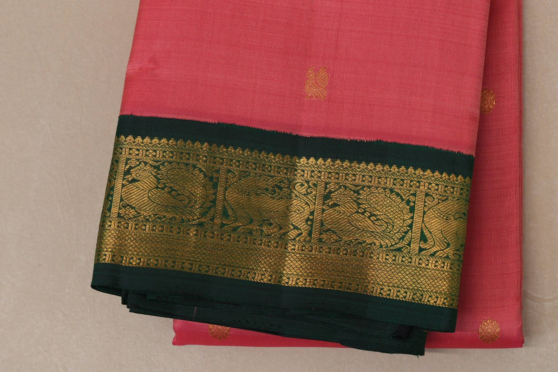 Onion Pink Vintage Kanjivaram Silk Saree border zoom