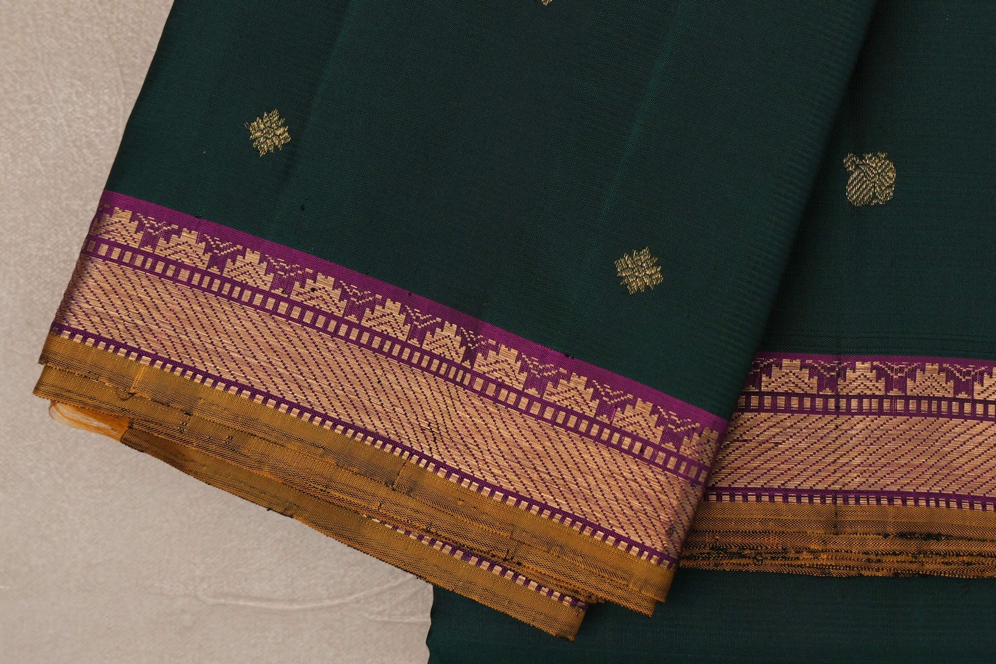 Dark Bottle Green Vintage Kanjivaram Silk Saree border