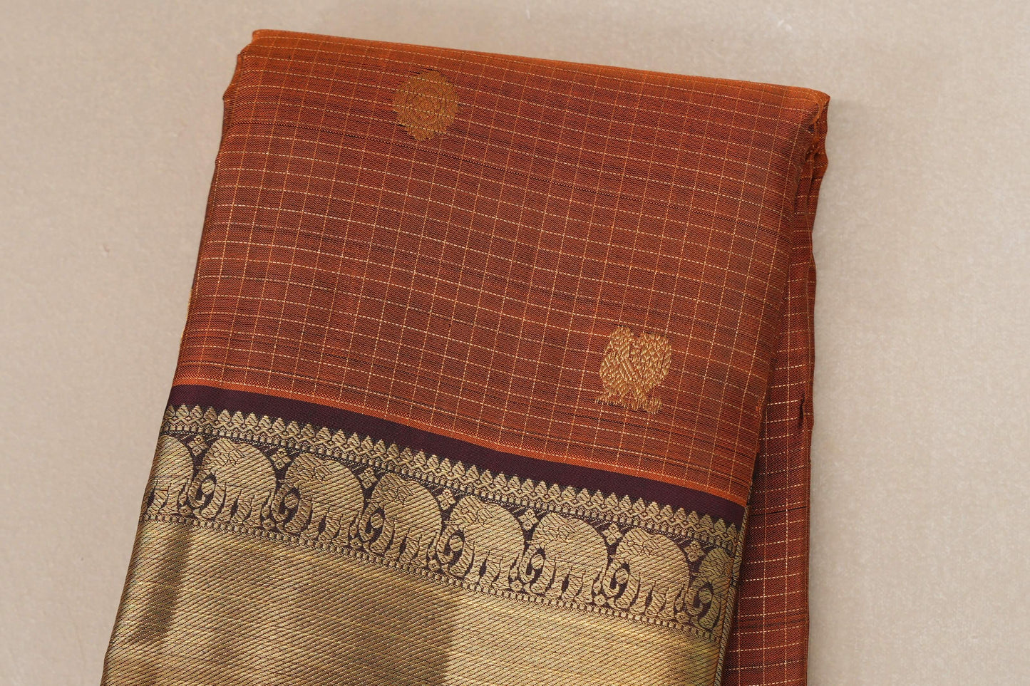 Copper Brown with Deep Wine Borders Vintage Kanjivaram Silk Saree body zoom