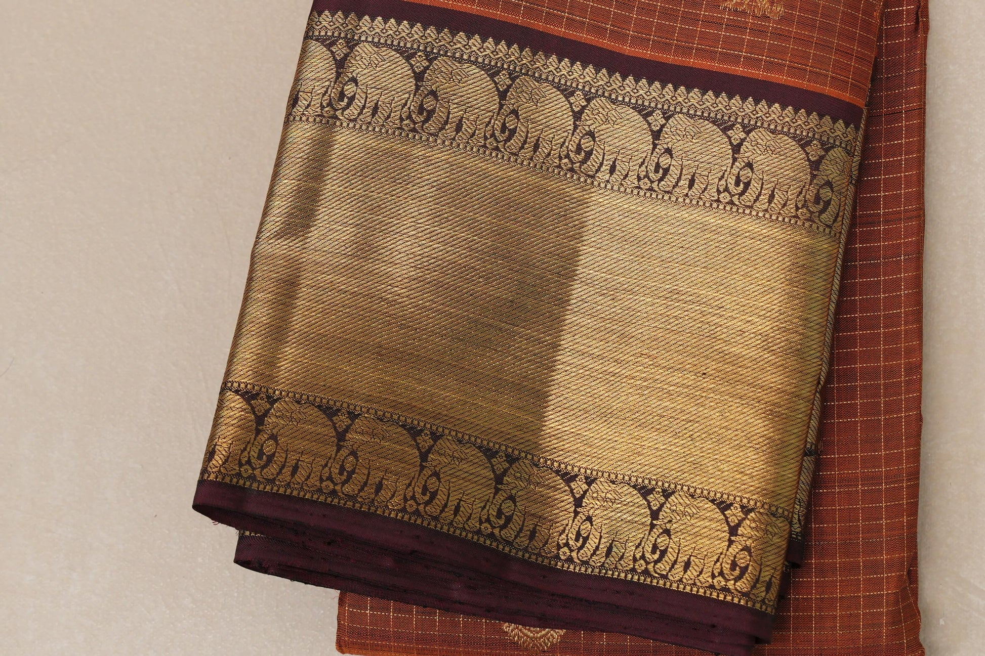 Copper Brown with Deep Wine Borders Vintage Kanjivaram Silk Saree border zoom