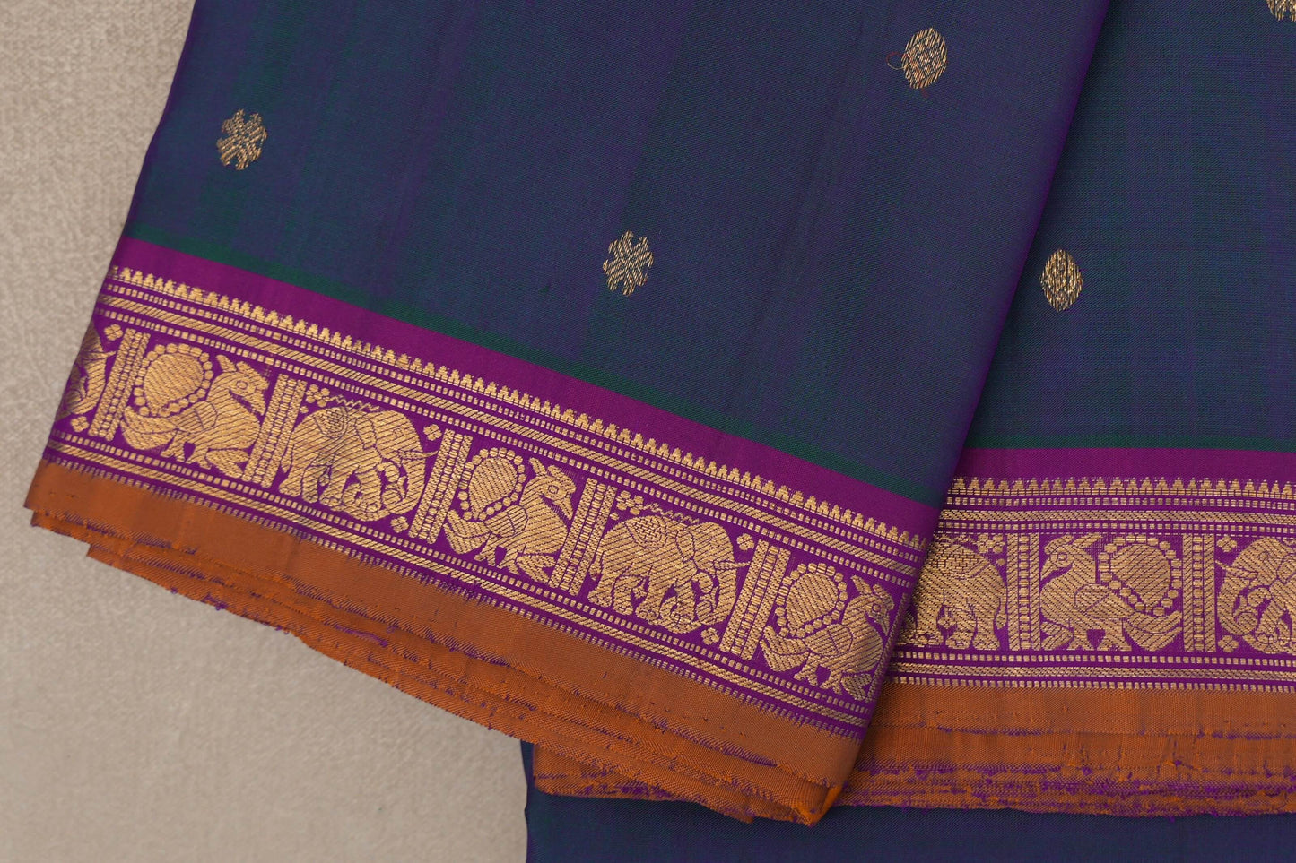 Green and Pink Dual Tone Vintage Kanjivaram Silk Saree borders
