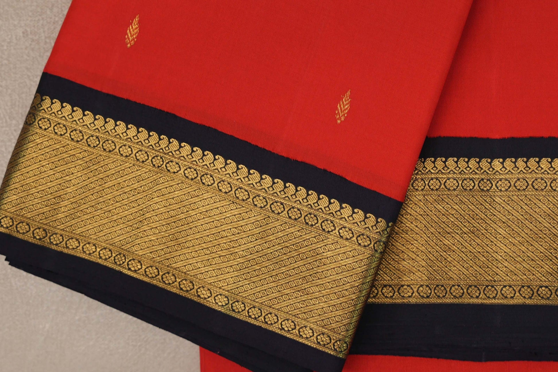 Tomato Red Vintage Kanjivaram Silk Saree  border