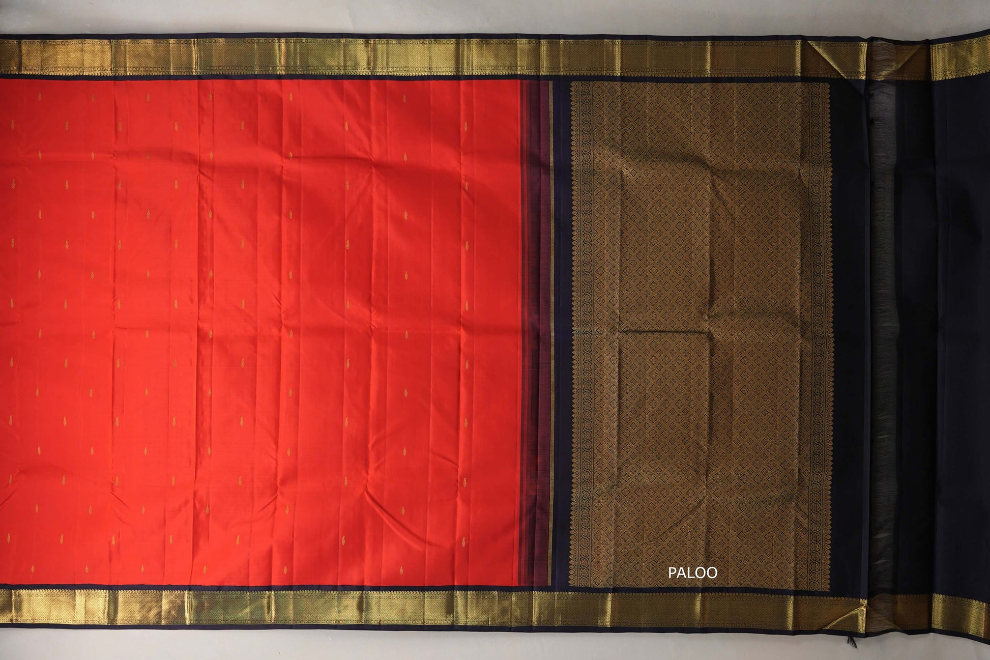 Tomato Red with Dark Navy Blue Borders Vintage Kanjivaram Silk Saree paloo