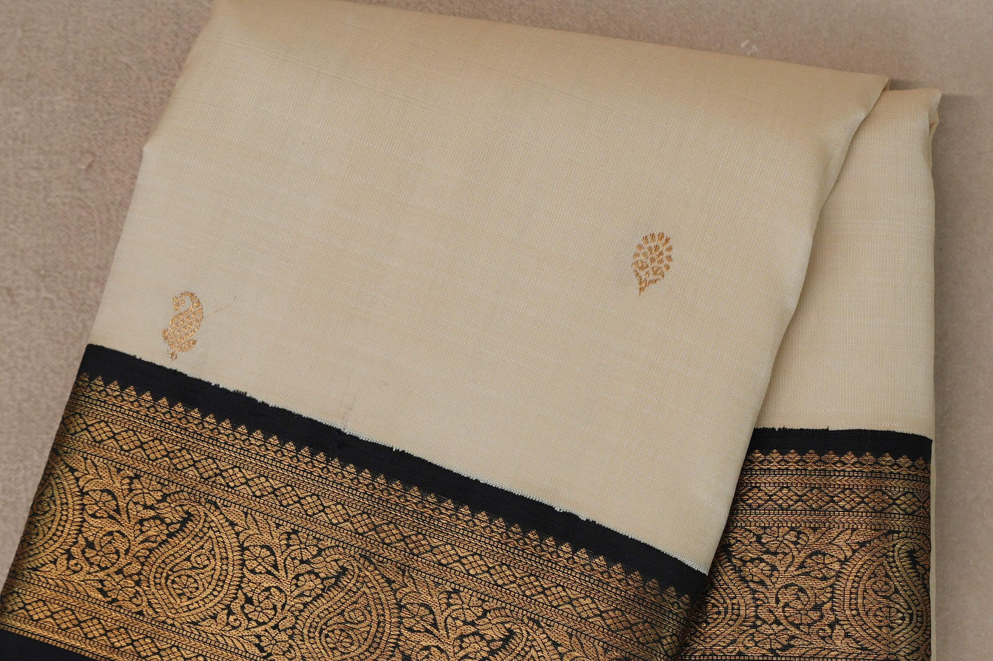Cream with Dark Navy Blue with Green Selvedge Rettai Pettu Borders Vintage Kanjivaram Silk Saree body