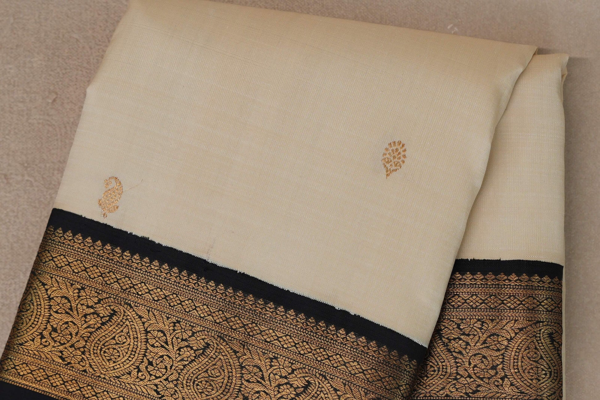 Cream with Dark Navy Blue with Green Selvedge Rettai Pettu Borders Vintage Kanjivaram Silk Saree body