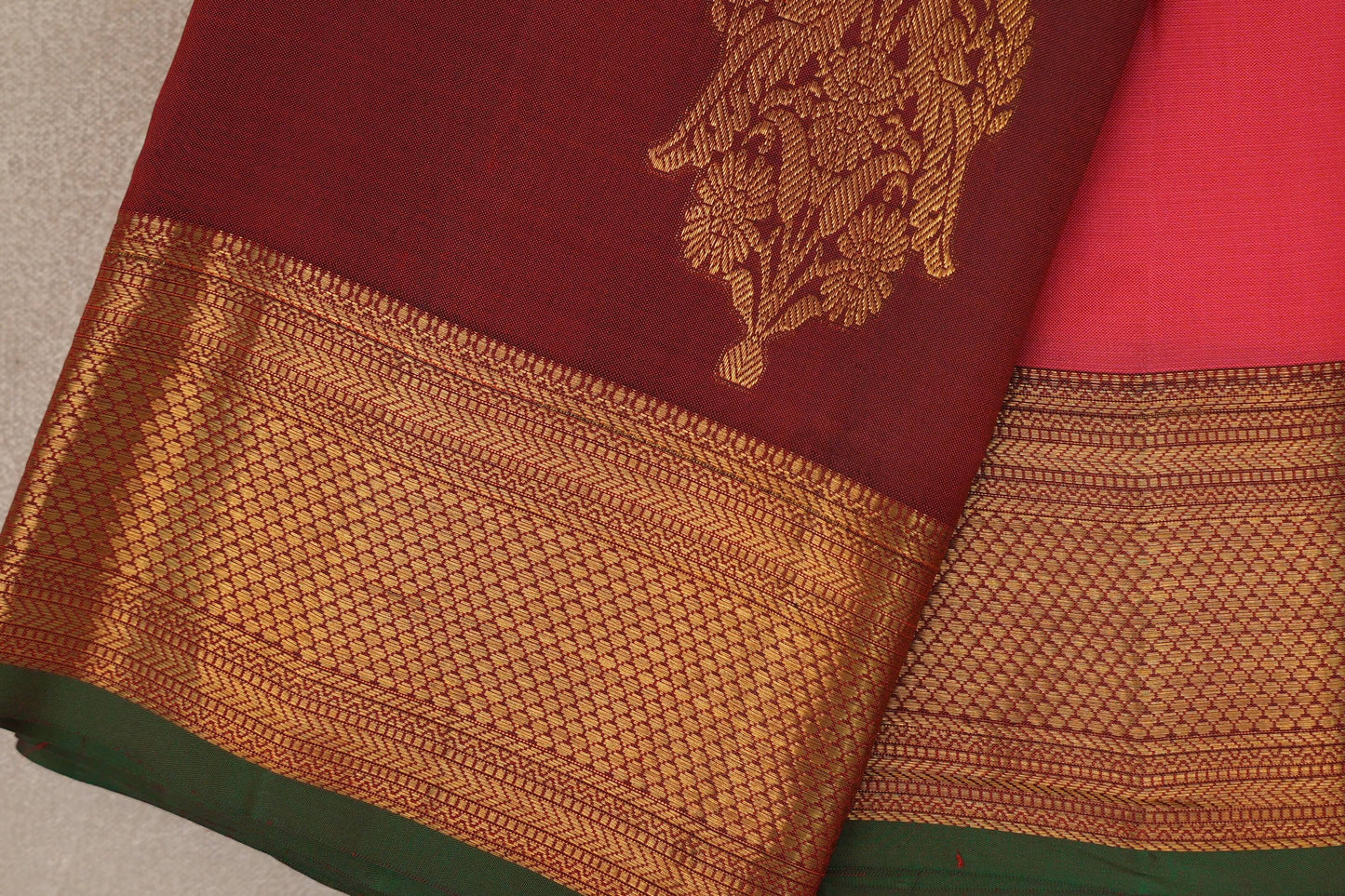 Orangish Pink Vintage Kanjivaram Silk Saree border