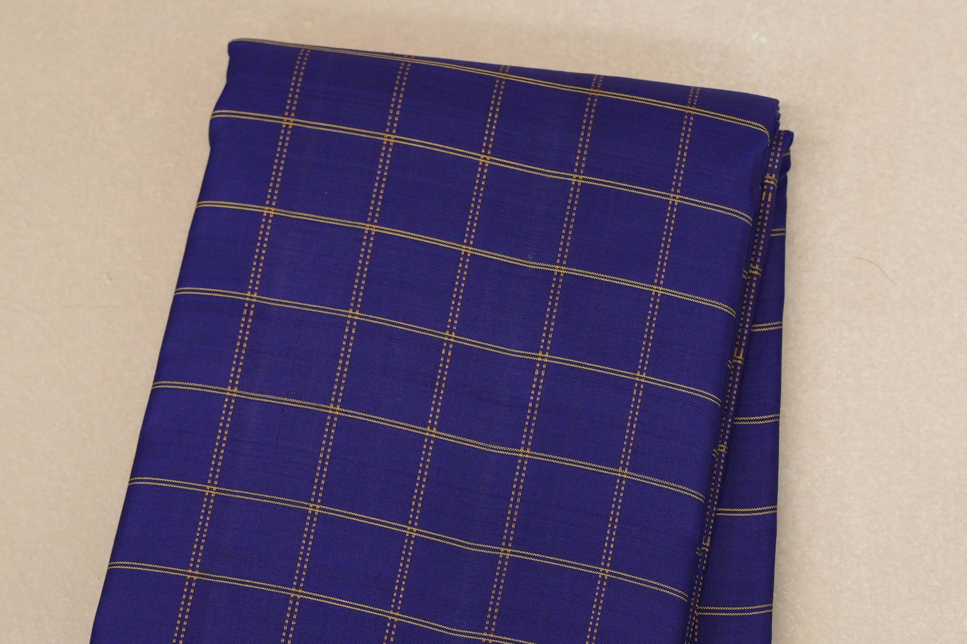 Royal Blue Borderless Vintage Kanjivaram Silk Saree body zoom