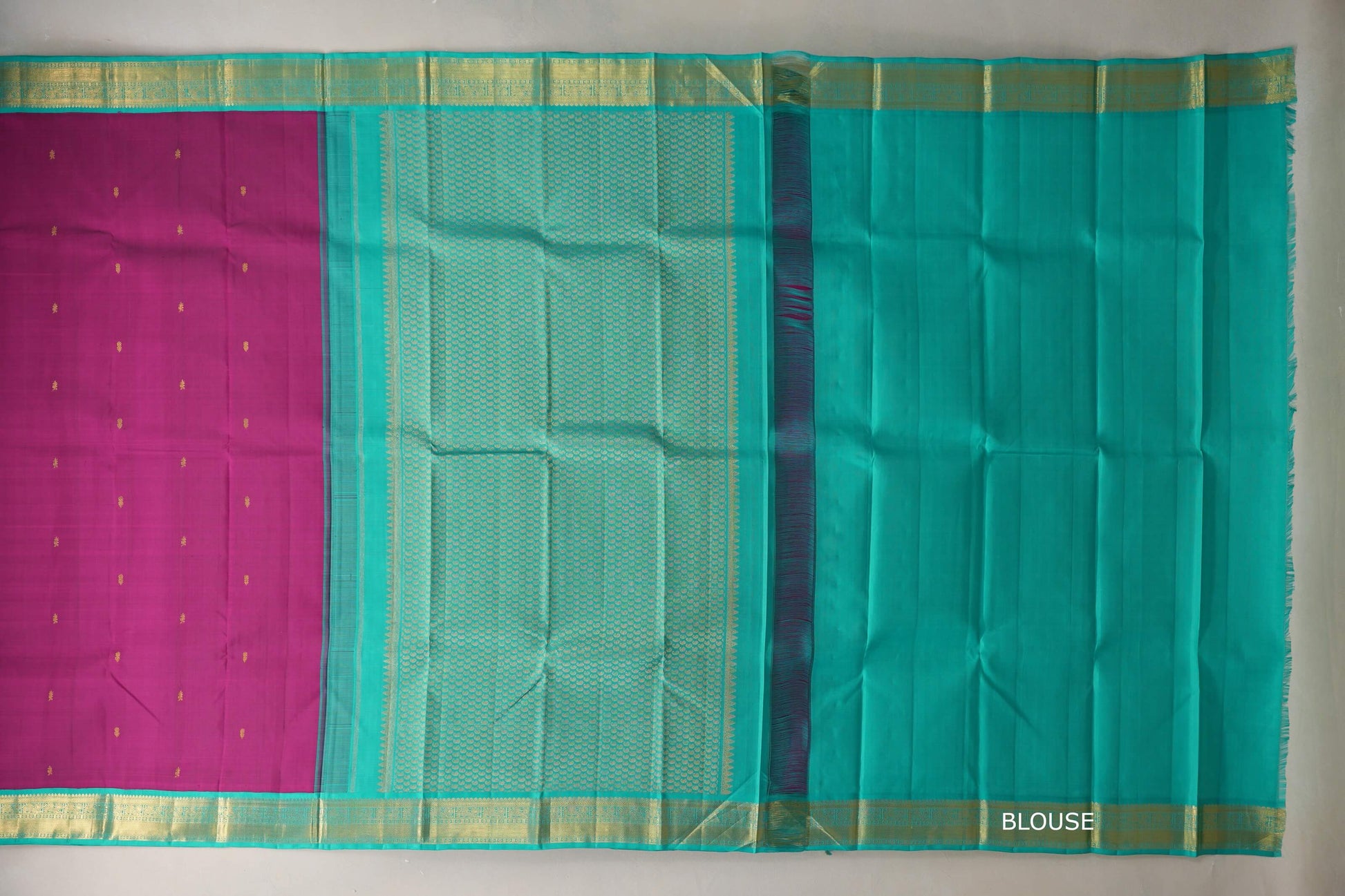 Deep Magenta with Aqua Green Borders Vintage Kanjivaram Silk Saree blouse