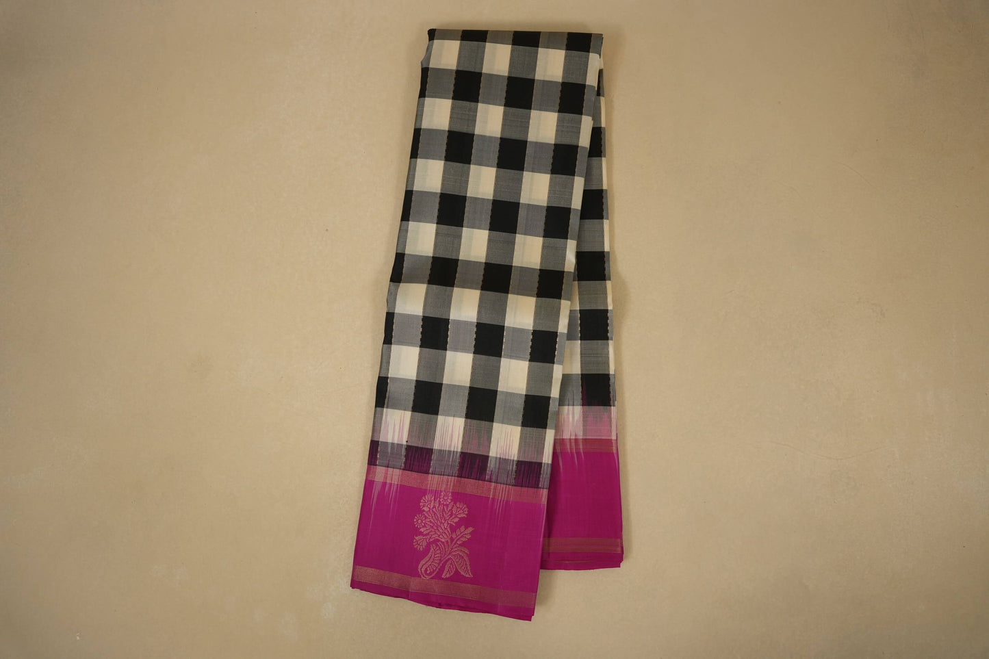 Checked light weight kanchipuram silk saree