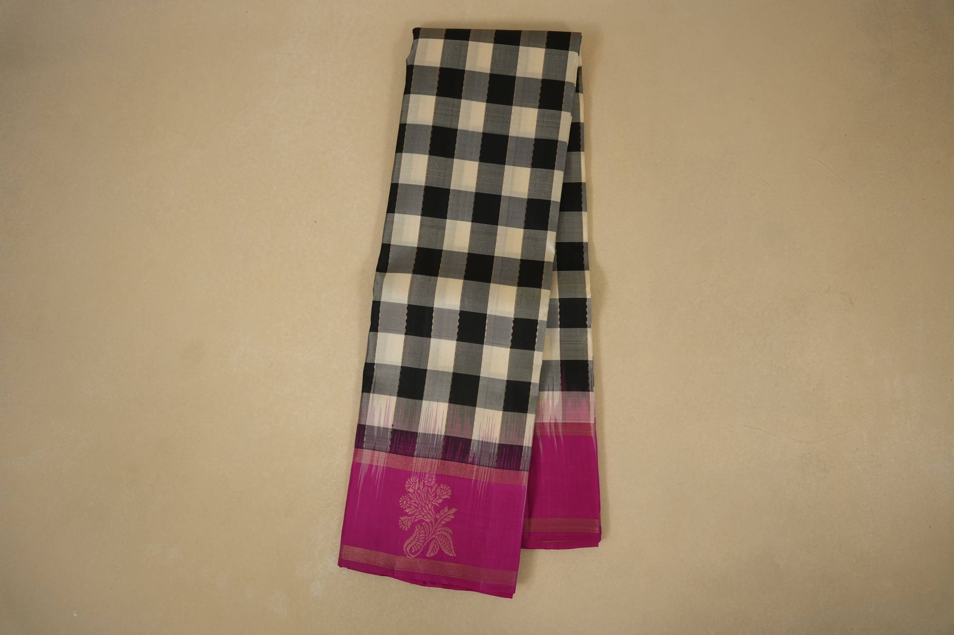 Checked light weight kanchipuram silk saree