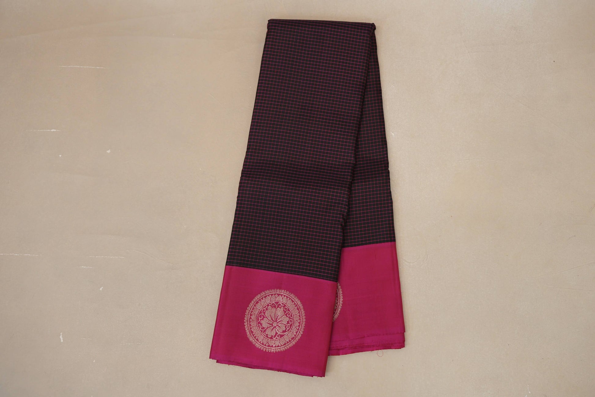 Black with Bright Pink Borders Vintage Kanjivaram Silk Saree online