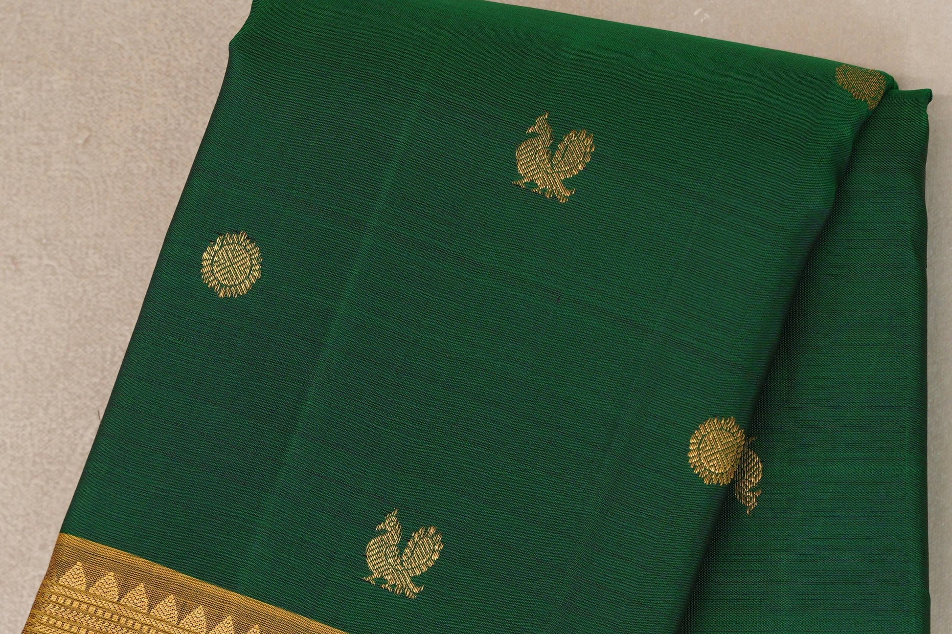 Deep Green with Golden Mustard Borders Vintage Kanjivaram Silk Saree body