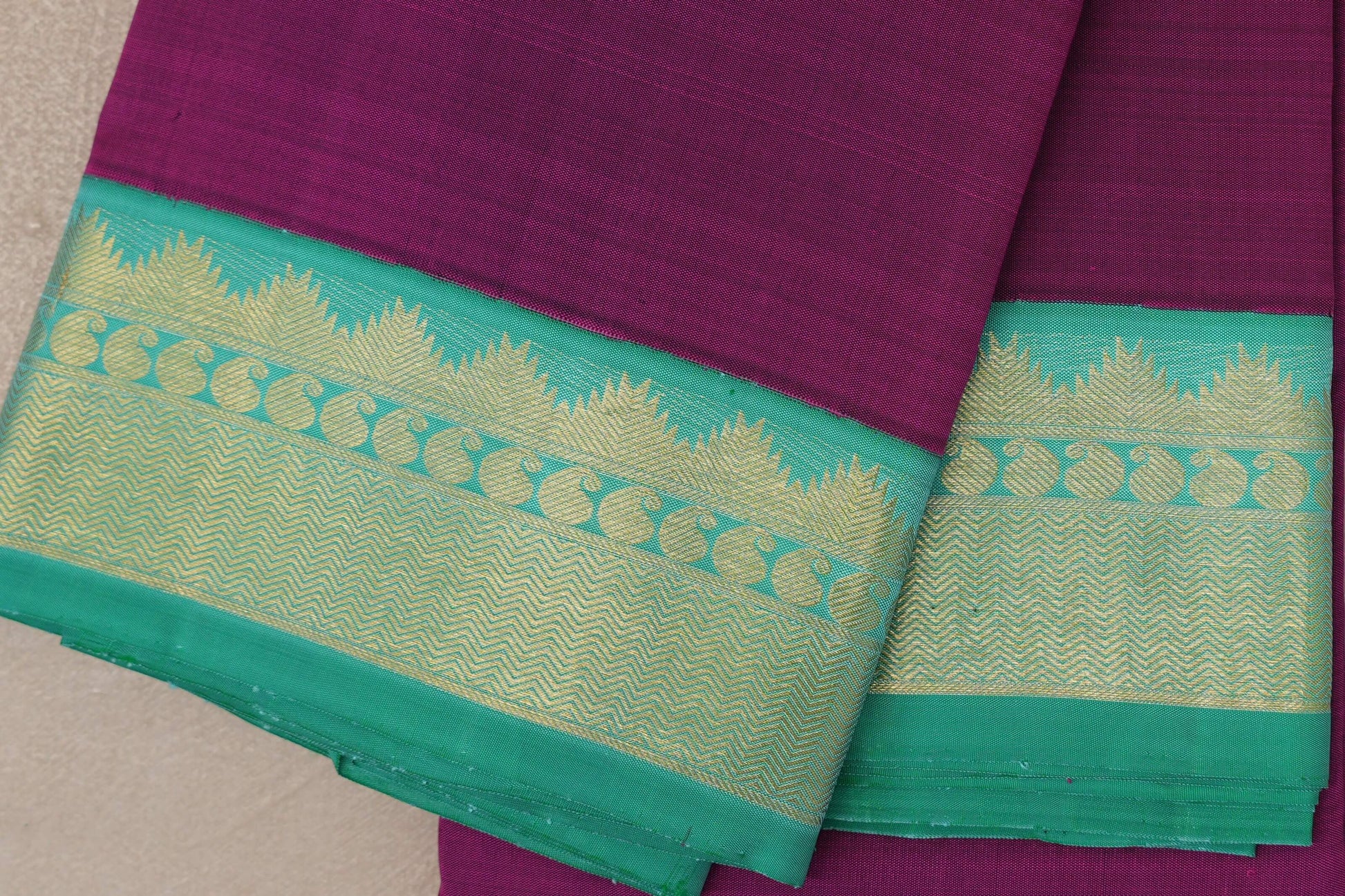 Deep Magenta Vintage Kanjivaram Silk Saree border