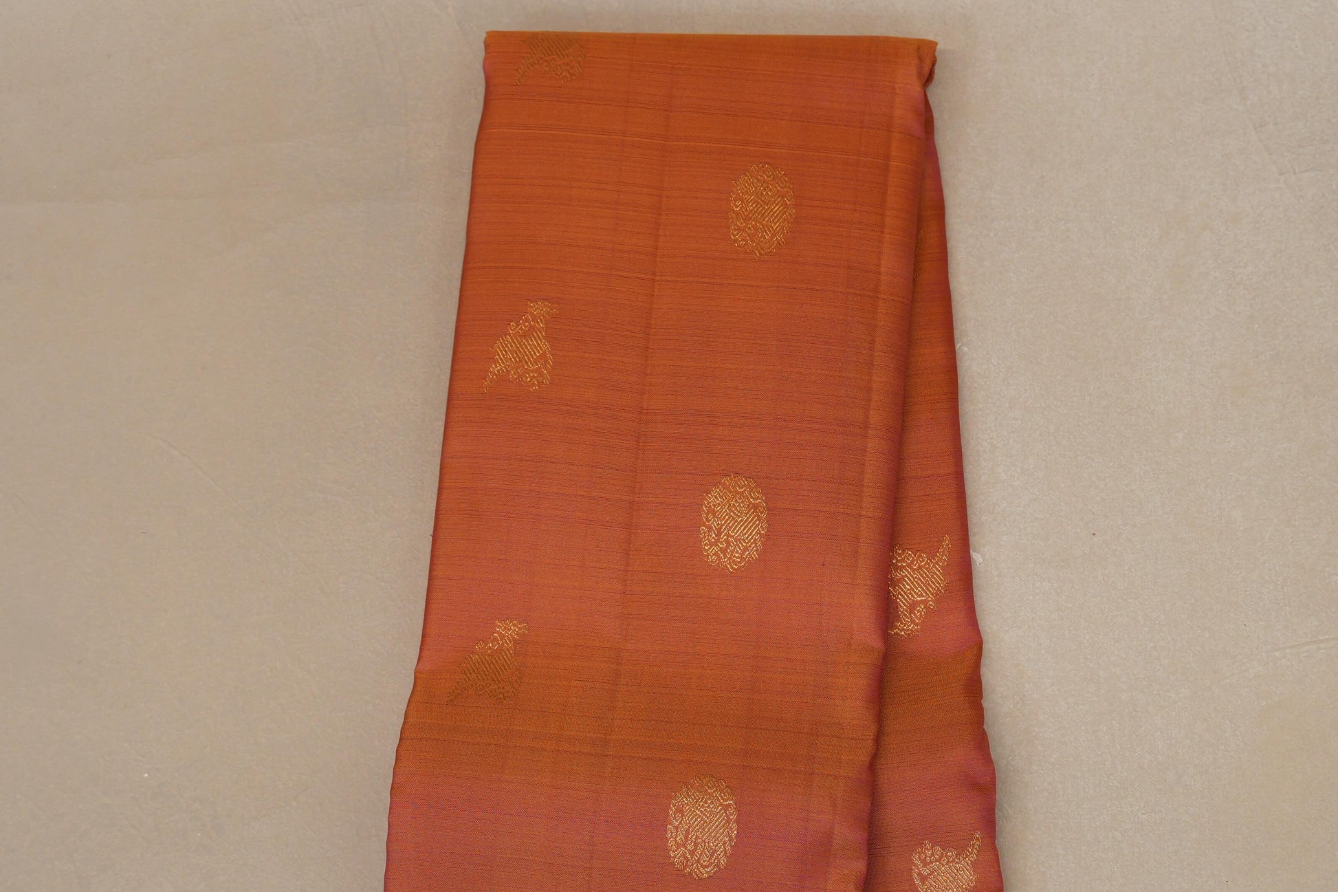Dual Tone Mustard and Pink Vintage Kanjivaram Silk Saree body zoom