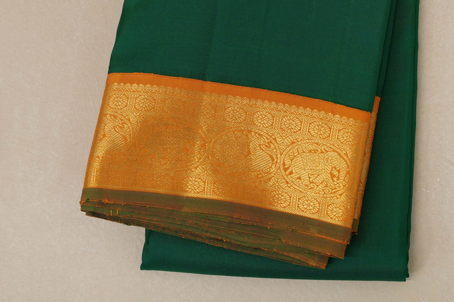 Dark Green Vintage Kanjivaram Silk Saree border zoom