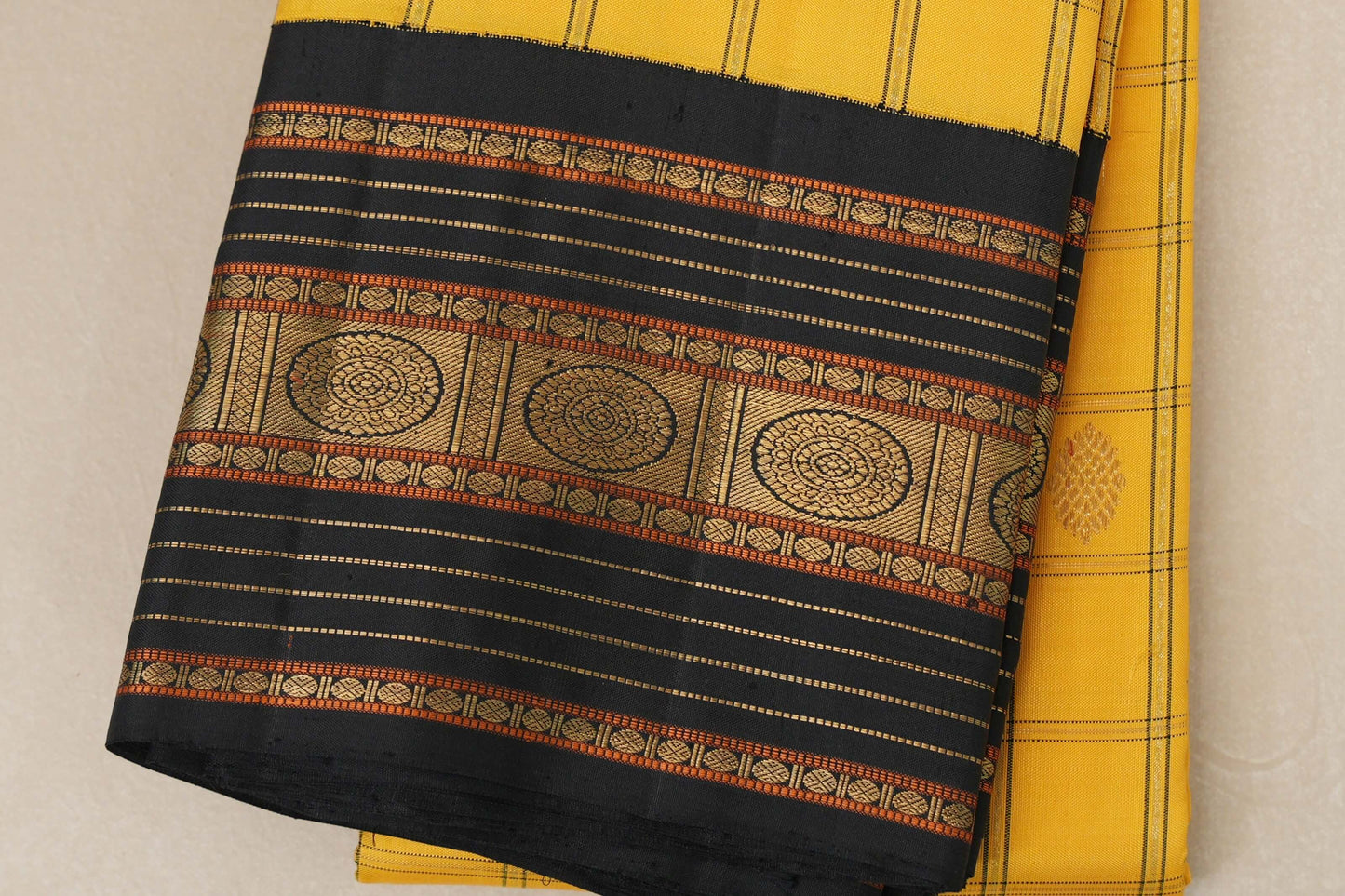 Mango Yellow Heirloom Kanjivaram Silk Saree  border zoom